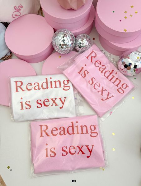 Футболка рожева Reading is sexy розмір S booklove01 фото